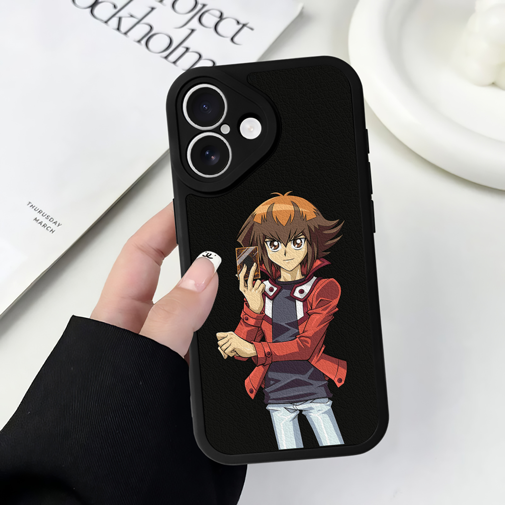 遊☆戯☆王 Yu-Gi-Oh! 【iPhone 16シリーズ対応】シリコンスマホケース（レザー調） 材質：シリコン